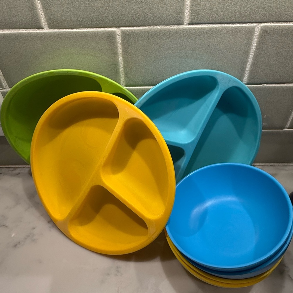 Toddler Colorful Divided Plates and Bowls Set
